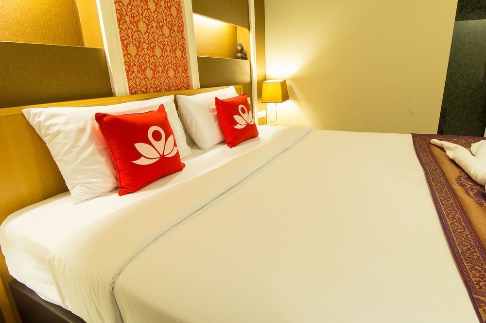 The Aim Sathorn Hotel Bangkok Exterior foto