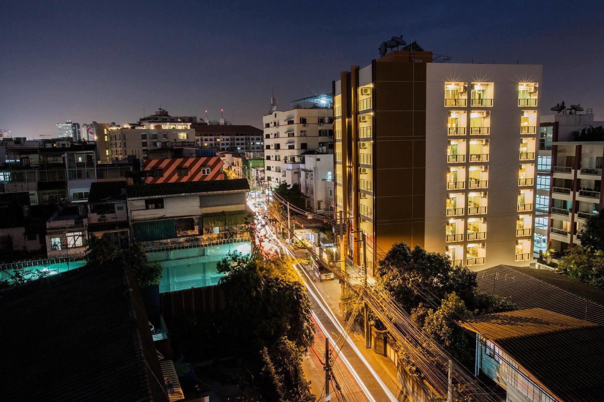The Aim Sathorn Hotel Bangkok Exterior foto
