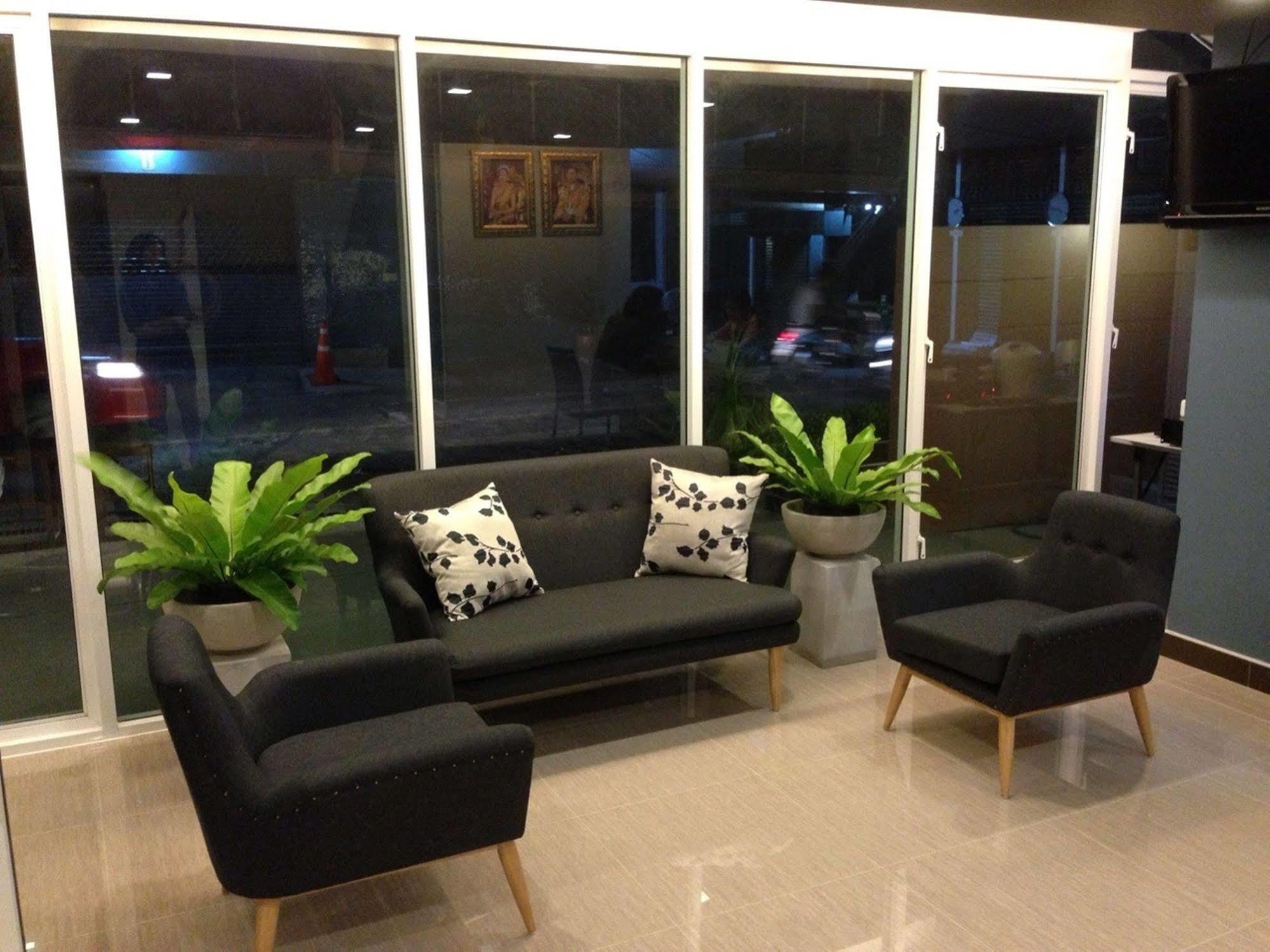 The Aim Sathorn Hotel Bangkok Exterior foto
